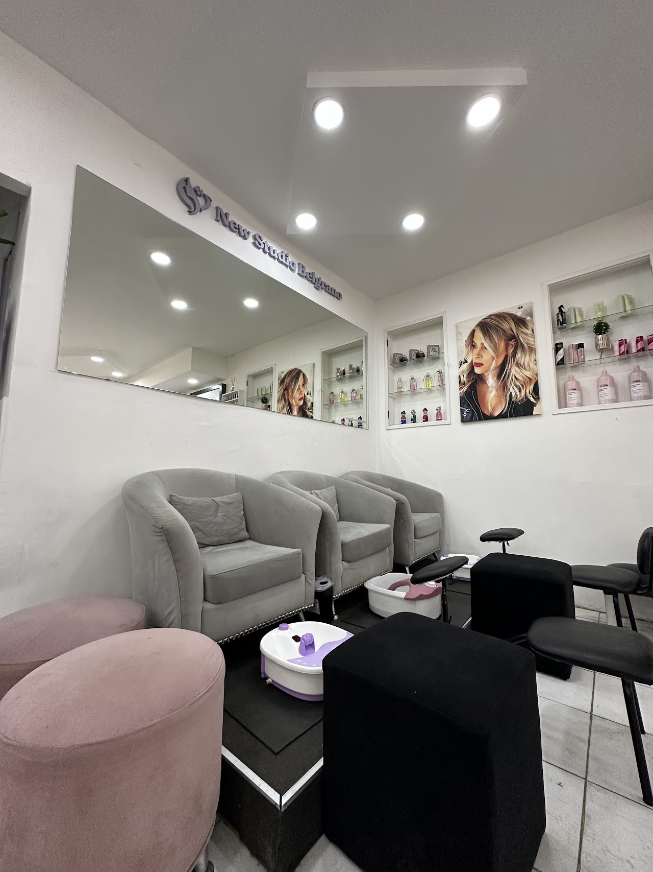 Gallery Salon Interior
